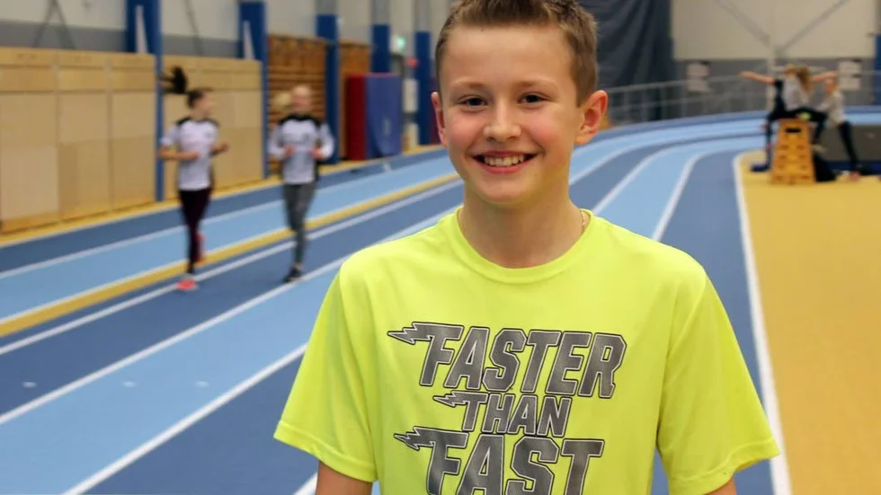 MEDALJER. Motala AIF:s löpare Kevin Bodén tog två medaljer på Götalandsmästerskapen.
