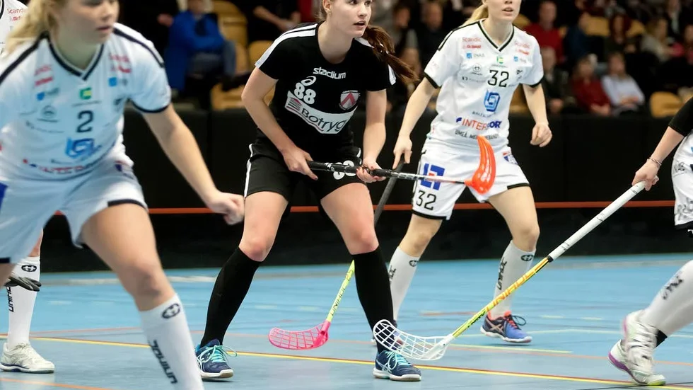 Hemmaplan. Libk:s Rebecca Bagge spelade hemma i Motala i lördags, och tog tre poäng mot Dalen.