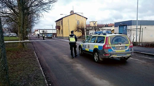 Polisen har spärrat av ett område på Slöjdgatan för teknisk undersökning.