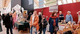 Mycket hantverk på julmarknad
