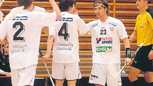 Evighetsmaskin. VIBK:s ständigt kämpande Petter Leander tappar aldrig motivationen och hoppas på seger mot Axberg imorgon.