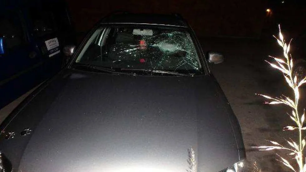 Bilen hittades sönderkörd vid Bysjön.