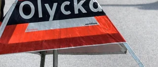 Två personbilar i krock