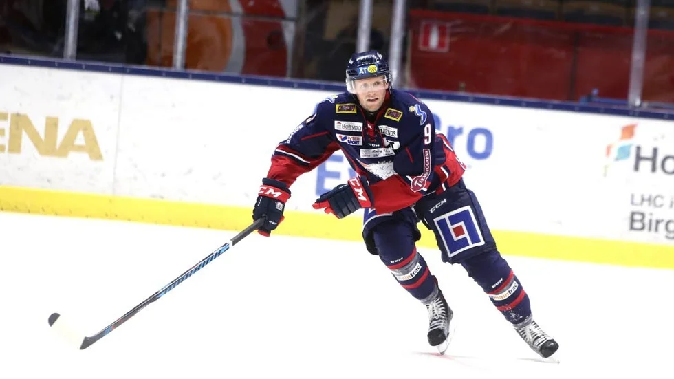Artisteri. Att spela hockey på elitnivå kräver stora färdigheter. På bilden LHC:s Tony Mårtensson.
