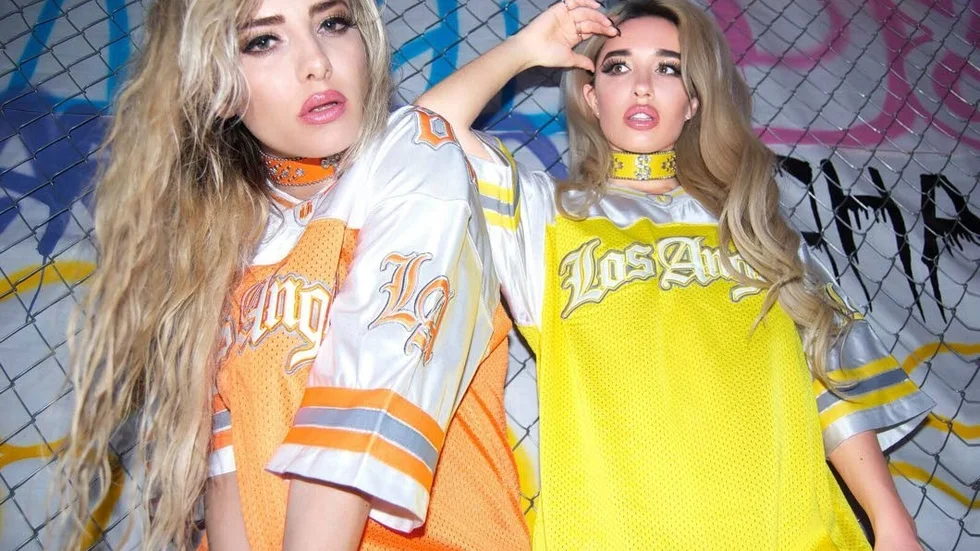 Vill göra nytt. – Allt låter likadant. Vi är trötta på topplistor, alla gör hits. Scenen är för kommersiell och topplistorienterad, menar Rebecca & Fiona.