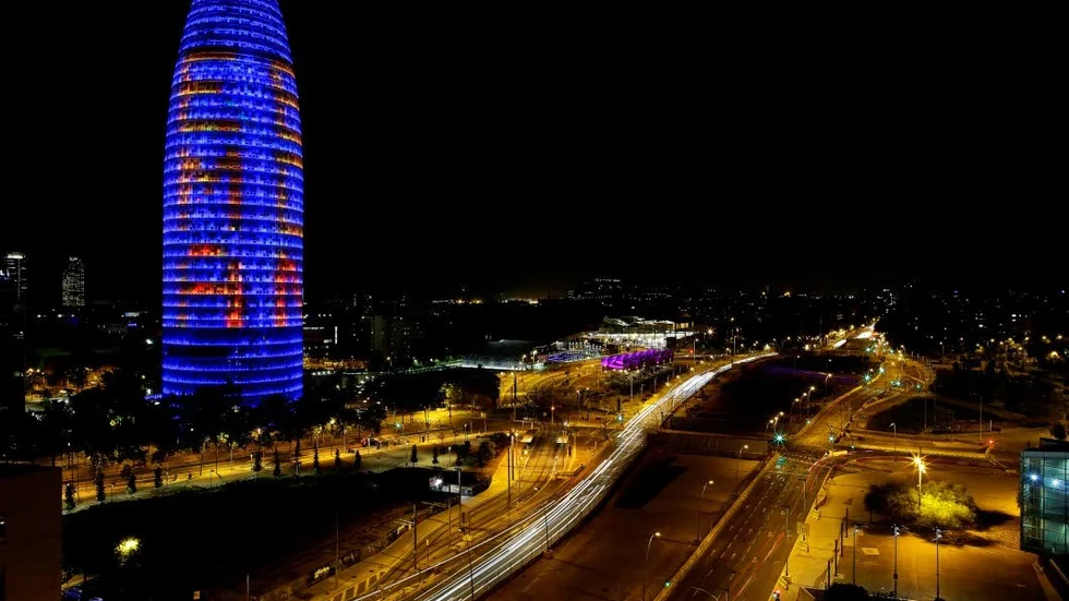 Dragkamp. 
I november avgörs var den europeiska läkemedelsmyndigheten EMA ska flytta efter Brexit. På bilden Barcelonas kampanj för att få den.