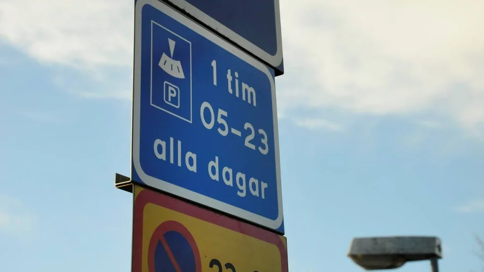 Kommunens nya parkeringsstrategi engagerar skribenten.