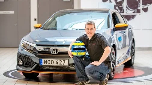 Ny bil. Mattias Andersson har klart med en ny bil till säsiongens STCC-serie.