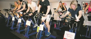 Svettigt spinning för cancerdrabbade
