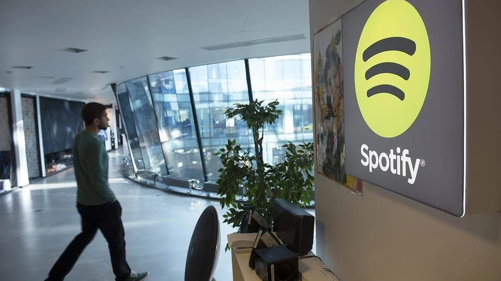 Spotify. Vissa jobb smäller högre för regeringen än andra, tydligen.