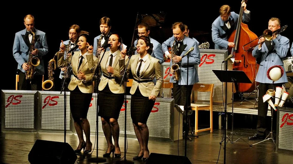 Så här såg det ut när Jan Slottenäs storband gästade Motala. Nu heter de Glenn Miller Orchestra Scandinavia.