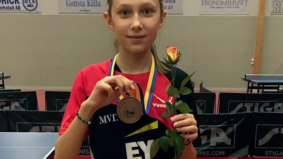 TREA. Västers BTK:s Felicia Szerman  tog brons i inofficiella SM för elvaåringar.