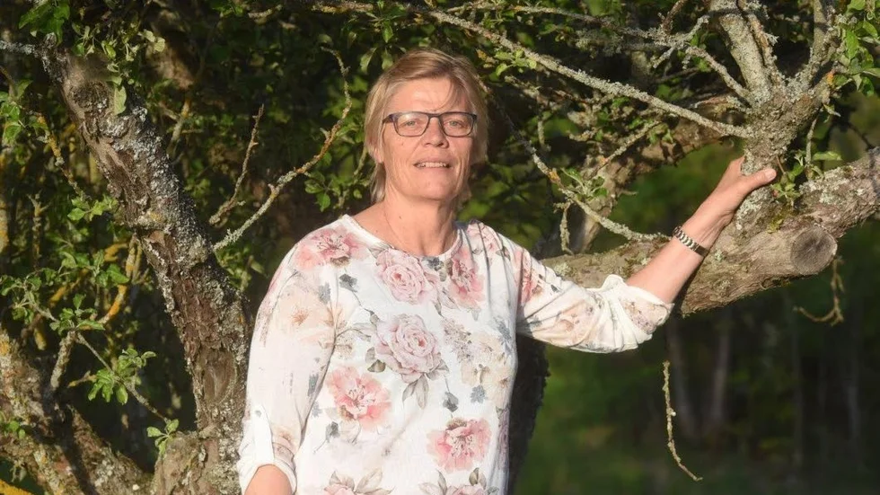 För att få fler intresserade av naturen kommer Sevedebygdens naturskyddsförening anordna märkestagning i sommar. På bild Carina Beijer.