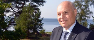 Regeringen ger landshövdingen sparken