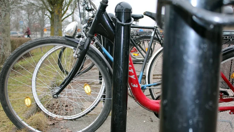 Det planerade cykelgaraget kan istället bli fler cykelställ.