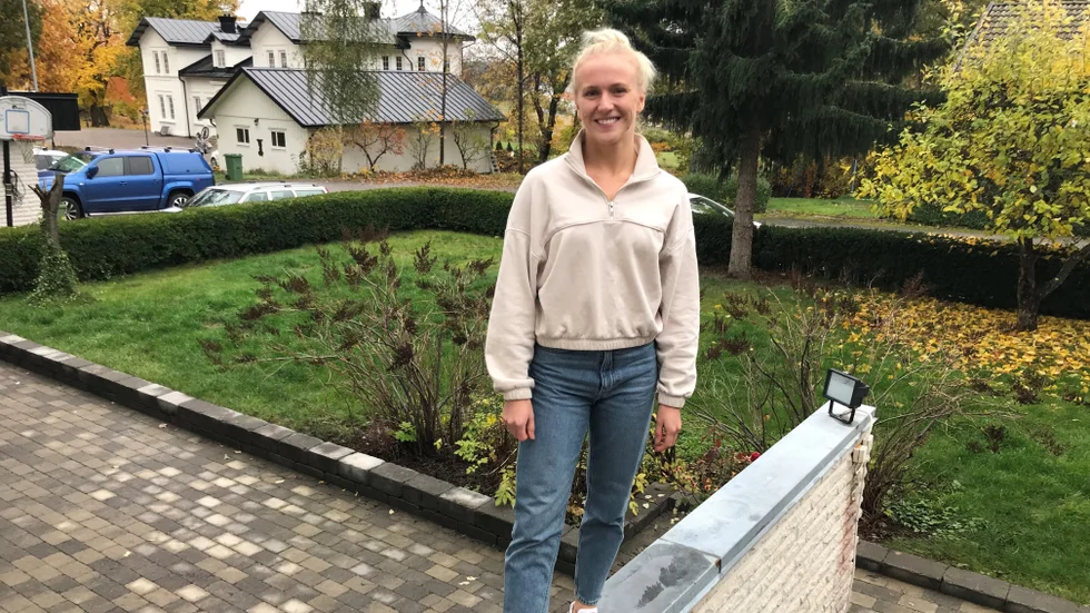 Isabella Einéus från Mariefred har fortsatt höga mål med gymnastiken trots att hon nu även studerar till tandläkare.