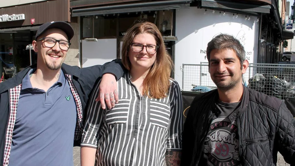 En trio förväntansfulla restaurangmänniskor inför öppningen av nya krogen vid Stora torget. Från vänster, Johannes Anund, Sophia Ginning och Peter Pano.