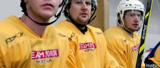 Rutinerad trio redo för match