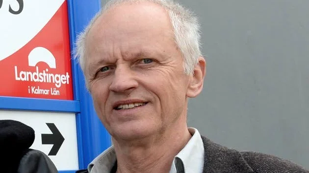 Leif Svensson. Vänstern skyller ifrån sig.