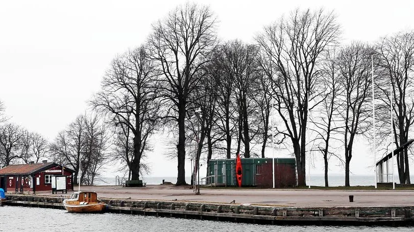 Politikerna har börjat skissa på nya planer för hamnen.