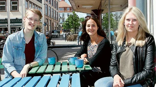 För Erik Ekeflod, Hilda Hattar och Emilia Grenstadius väntar en höst som kommer se väldigt olika ut för de tre blivande studenterna.