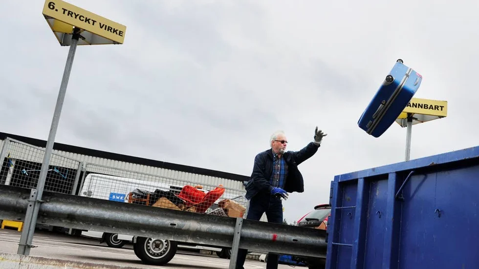 Ta bort begränsningen av antalet fria besök vid återvinningsstationerna, menar kommunens kristdemokrater.