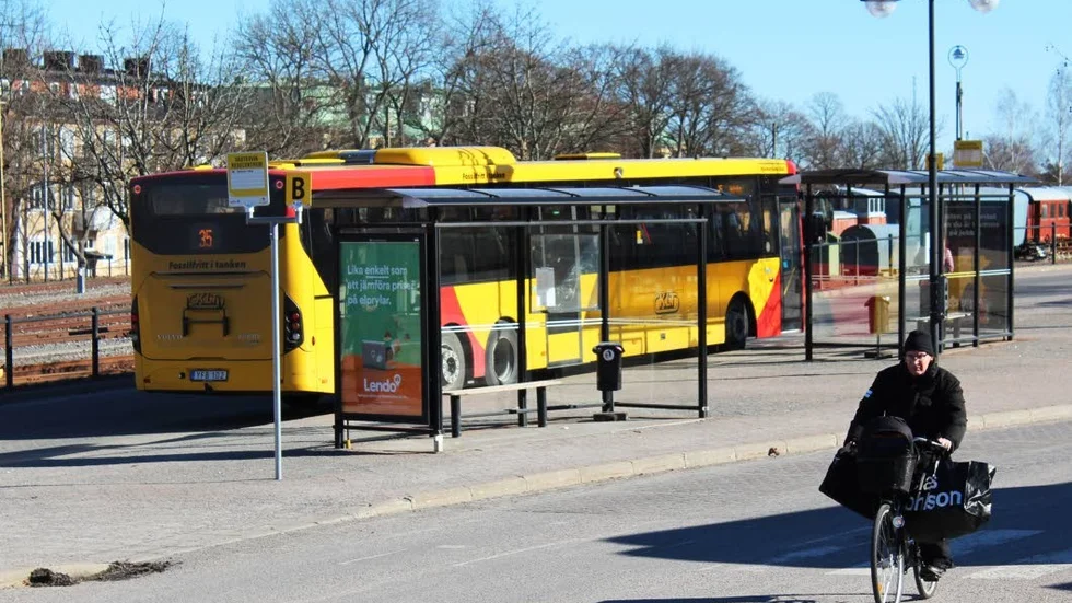 Utredningen vill göra det enklare att installera övervakningskameror i bland annant bussar. Det ska man göra genom att slopa tillståndskravet.