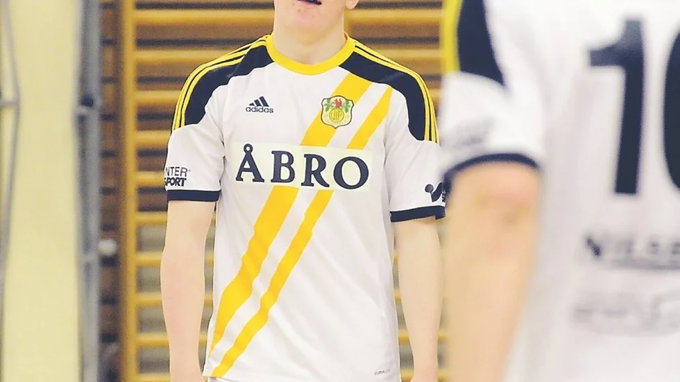 Ludwig Lundqvist är 16 år och satsar stenhårt på fotbollen. I år är det Vimmerby IF och division två som gäller. Foto: Magnus Strömsten
