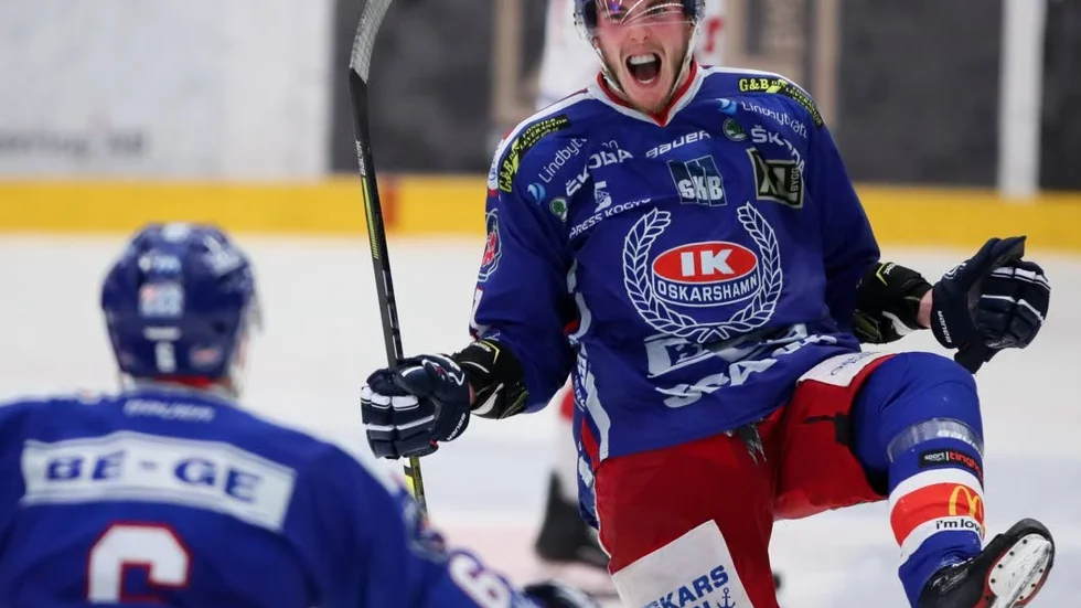 I kväll ska det avgöras. Antingen spelar IK Oskarshamn eller Timrå i SHL nästa säsong.