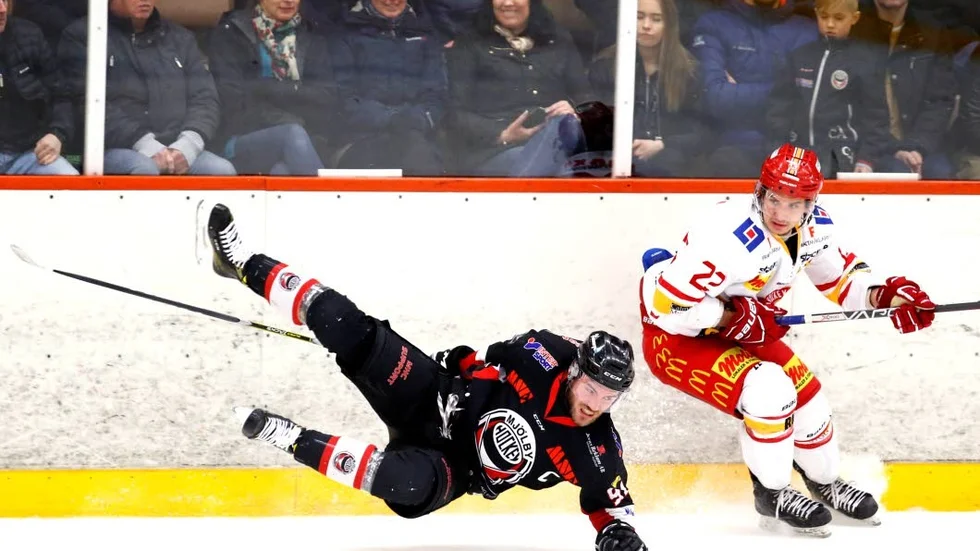 Kalmar HC tog en klar seger i säsongspremiären mot Nybro vikings – 5-2 skrevs segersiffrorna till.