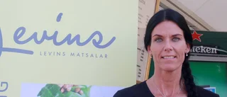 Tina jobbar hårt hela veckan