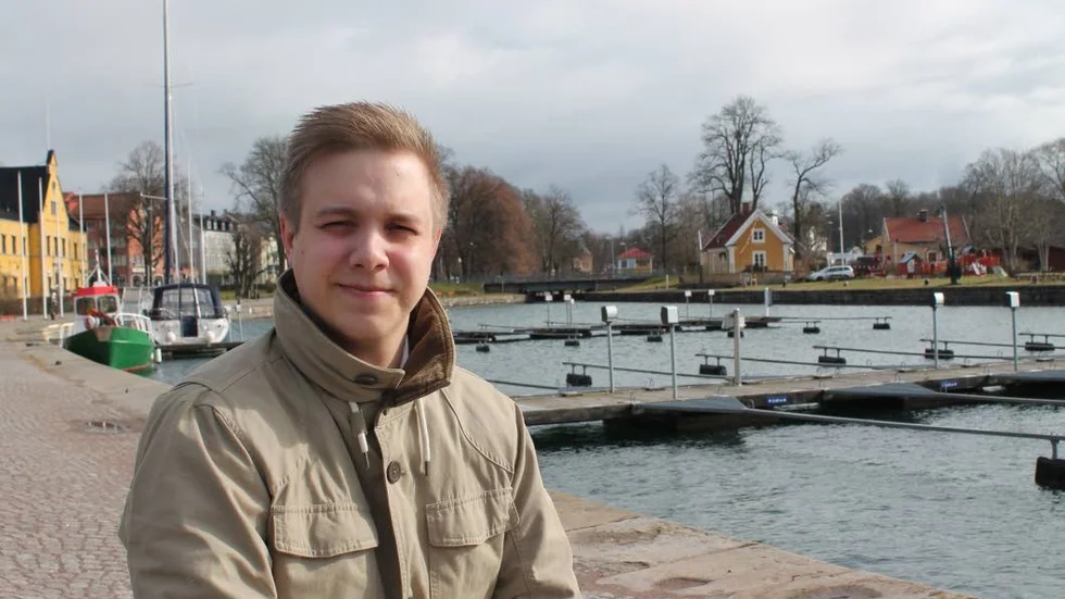 Daniel Öhlin är på plats i Motala för att jobba på restaurang Nostalgi.