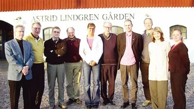 En stor del av Leaderstyrelsen samlade från vänster Paul Hultkvist, Eksjö, Göran Ehn, Hultsfred, Roger Gustafsson, Eksjö, Sven Joelsson, Kristdala, Hanna Göransson, Vimmerby, Arne Ullman Eksjö, Peter Högberg, Vimmerby, Lars Norman, Jönköping, Monika Andersson, Kristdala och Lotta Eliasson, Hultsfred.