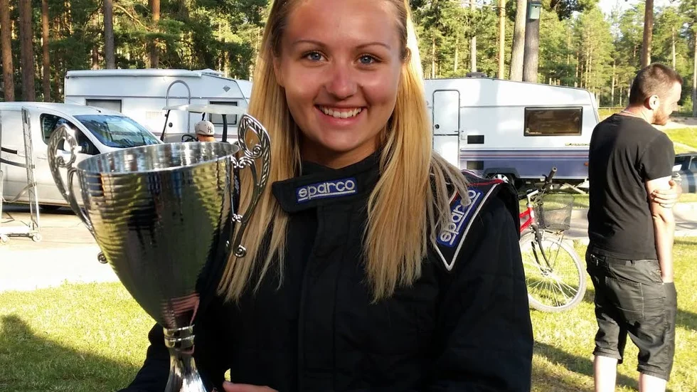 TREA. SMK Motalas Amanda Boberg var nöjd med tredjeplatsen i B-finalen i Semesterracet i Vimmerby.
