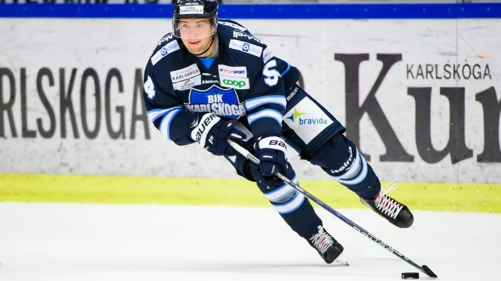 Den 24-årige forwarden Henrik Rommel är Vita Hästens senaste nyförvärv.