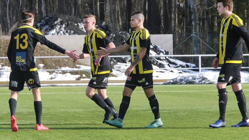 Gullringen spelade 2–2 mot IFK Västervik.