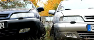 Måste köra bort tio parkerade bilar