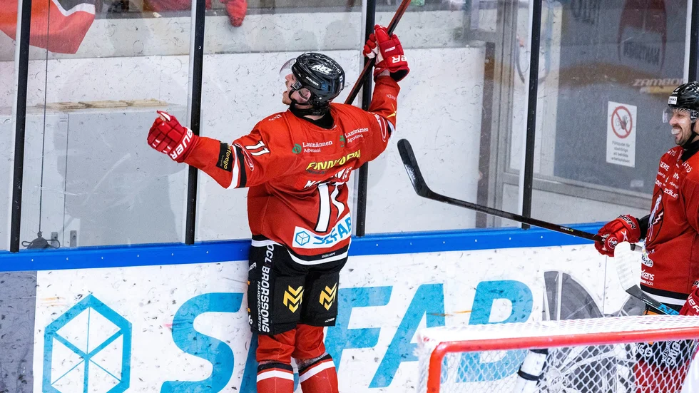 Rihards Marenis firade många mål med Hästen-publiken i vintras.