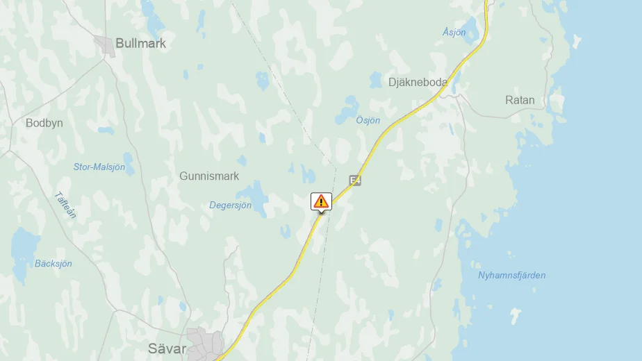 Här varnas det för olja på E4.