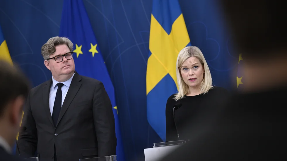 Justitieminister Gunnar Strömmer (M) och jämställdhetsminister Paulina Brandberg (L) planerar ett möte med ansvariga myndigheter och andra aktörer om mäns våld mot kvinnor. Arkivbild.