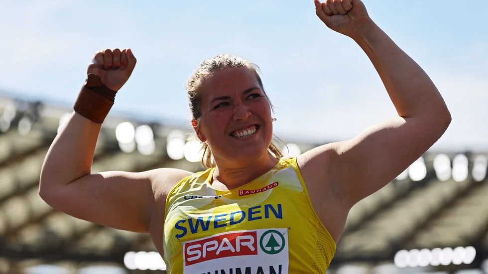Bilden är tagen precis efter den tredje och avgörande stöten. Ögonblicket då allt föll på plats. "Det var som att jag tackade alla. Det var ett fint ögonblick som fångades", säger Sara Lennman.