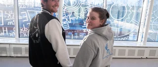 Felicia, 23, och Eon, 20, fann varandra på körresan