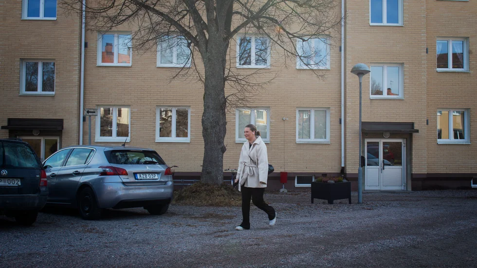 
Här, på Ringvägen, bor Melina Petrini. Hon trivs, och tycker att hyran är rimlig.