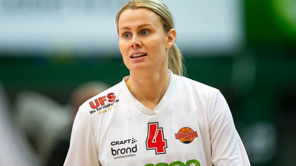 Sandra Hansson ställdes emot sina gamla lagkamrater igen.