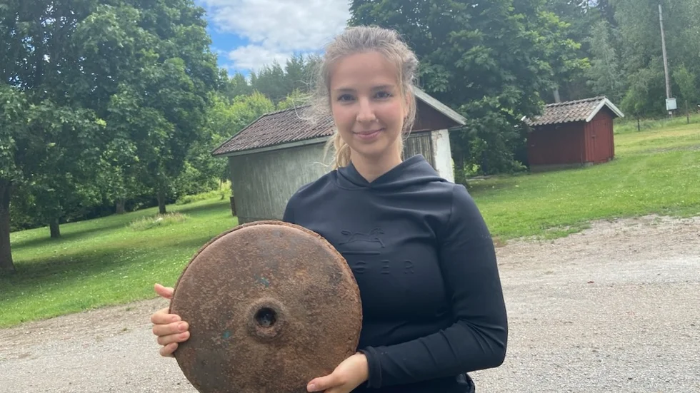 Kaisa Falk Norgren hittade en mina - för det är det väl - i hagen.