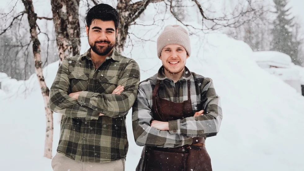Alexander Bilby och Wille Ettehag flyttade från Katrineholm till södra Lappland. I Borgafjäll driver de eget företag; Naturer camping.