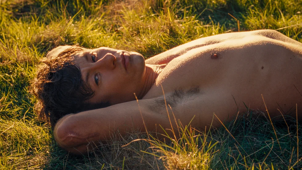 Barry Keoghan dansade naken i slutet av förra årets omtalade film "Saltburn". En av många aktuella penisar på film och tv. Pressbild.