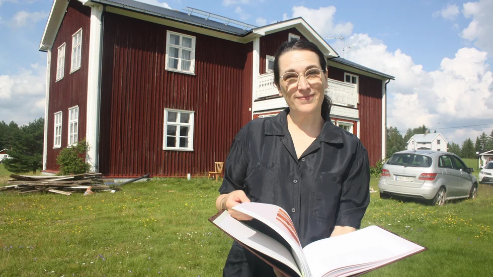 Samira Bouabana vid sitt fritidshus i Lossmen.