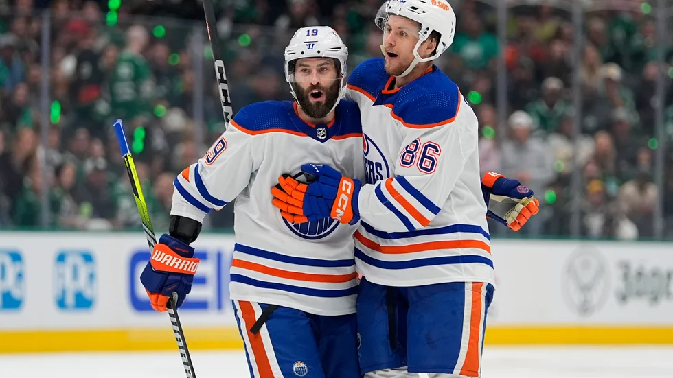 Philip Broberg gjorde karriärens första Stanley Cup-mål. 