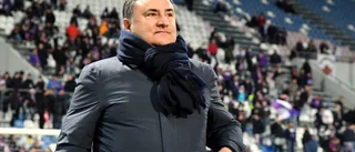 Välkänd klubbdirektör avliden: "Enorm sorg" • Matchen sköts upp